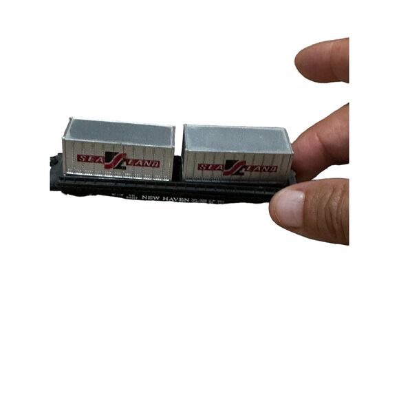 NSCALE NEW HAVEN FLAT CAR W/SEA LAND INERMODEL FREIGHT CONTAINERS. - Picture 8 of 8